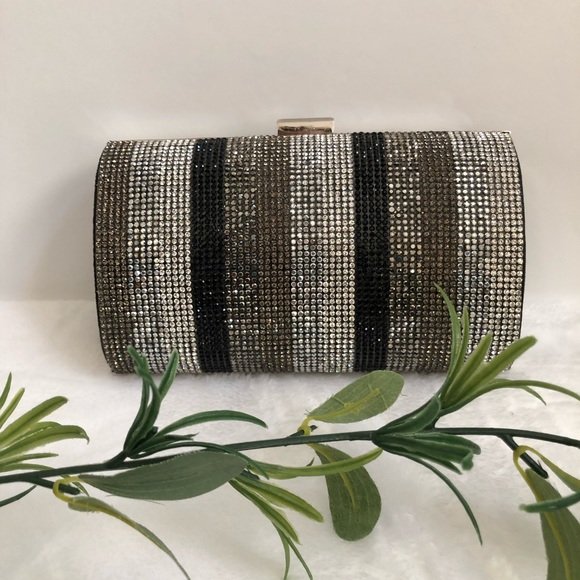 INC International Concepts Ranndi Clutch - Picture 2 of 5